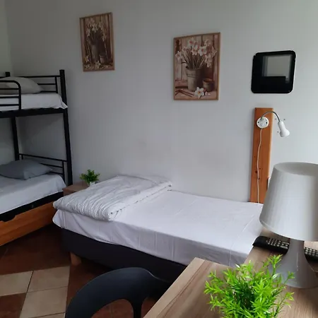 Room Hostel Piotrkowska-3